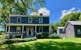 Family Farmhouse Inn